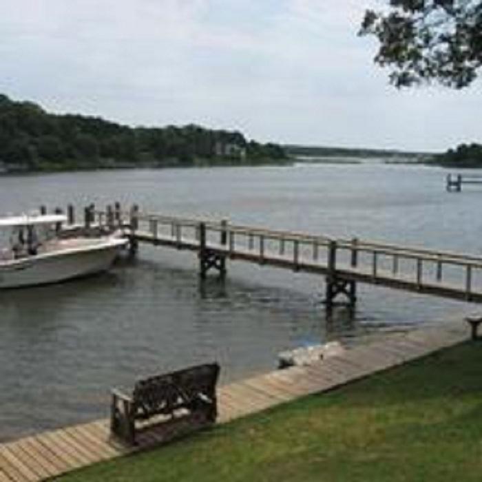 Capewind Waterfront Resort Falmouth Exterior photo